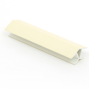 Угловое соединение для цоколя 135 H-150 мм, ваниль