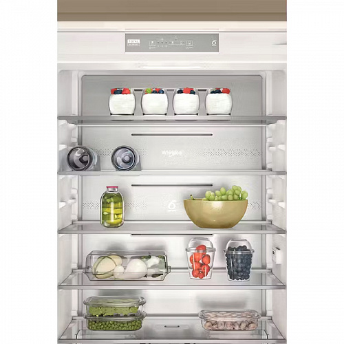 Встраиваемые холодильники Whirlpool WHSP70T122