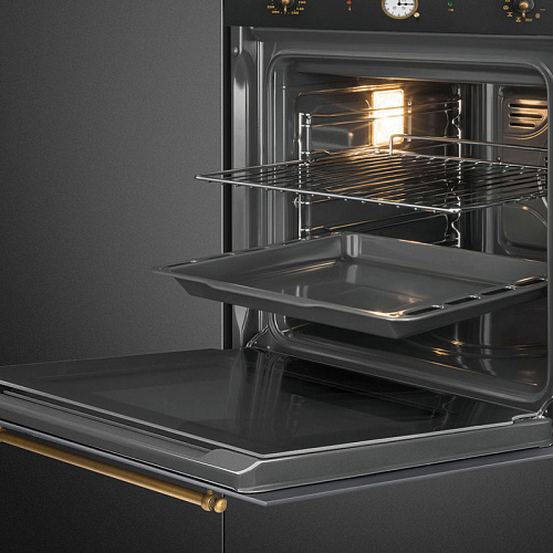 Встраиваемый духовой шкаф SMEG SFP68C1TAO