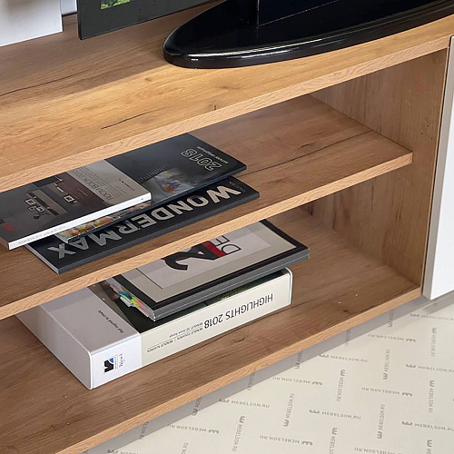 Стенка Бери дуб крафт золотой/белое дерево