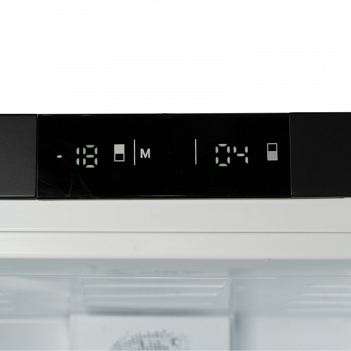 Встраиваемый холодильник Delonghi DCI 17NFE BERNARDO