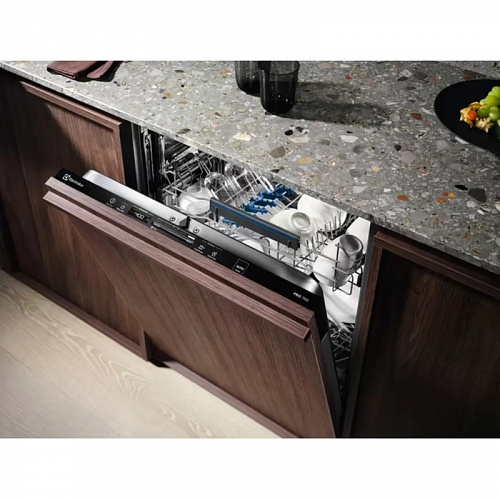 Встраиваемые посудомоечные машины ELECTROLUX EEQ47200L